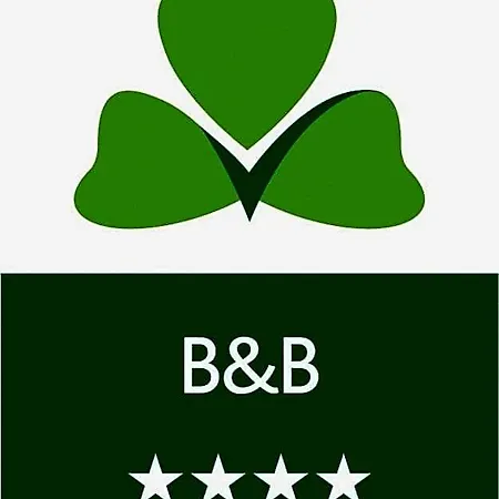 River Bed & Breakfast 4*